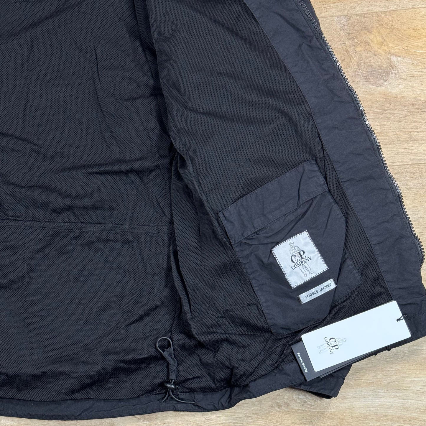 C.P. Company Flatt Nylon Goggle Lens Jacket in Black