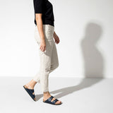 Load image into Gallery viewer, Unisex Arizona Soft Footbed Oiled Leather Blue Medium/Narrow