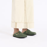 Load image into Gallery viewer, Women's Boston Big Buckle Nubuck Leather Thyme Medium/Narrow