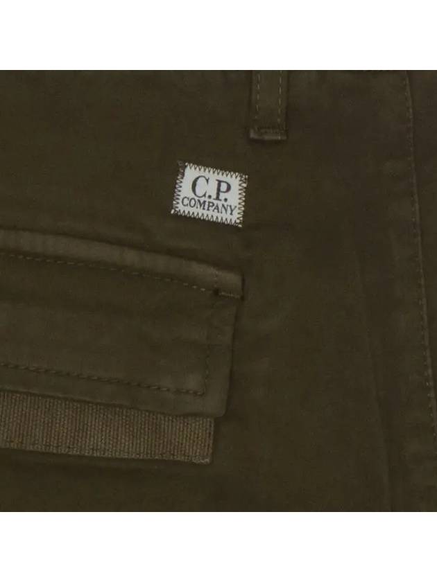 Cp Company 124A Stretch Satin Lens Cargo Pants In Ivy Green