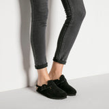 Load image into Gallery viewer, Unisex Boston Shearling Suede Leather Black Medium/Narrow