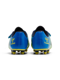 Load image into Gallery viewer, hummel Youth Hattrick Mid Ground Cleats