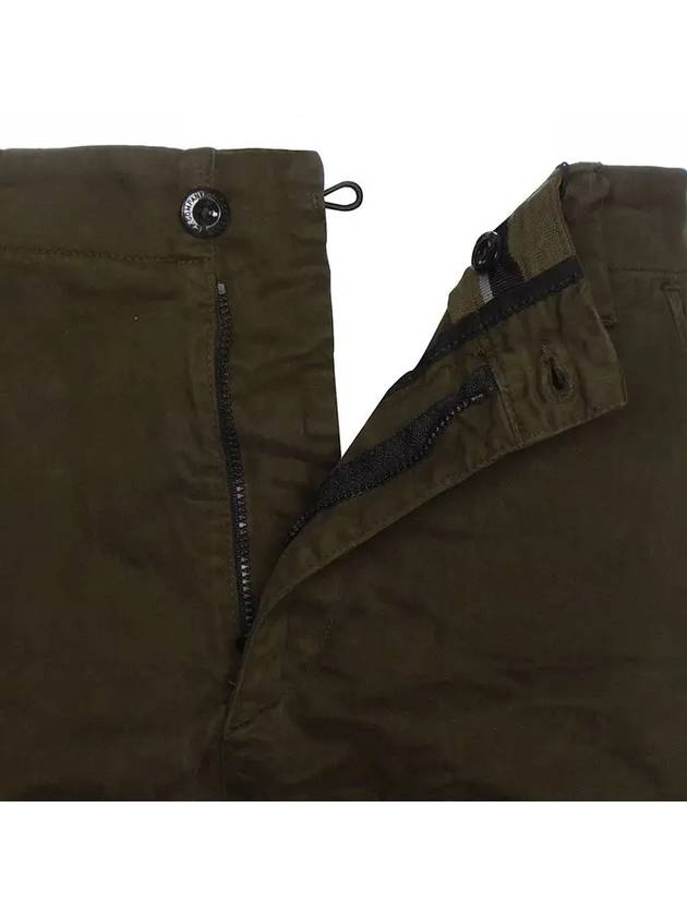 Cp Company 124A Stretch Satin Lens Cargo Pants In Ivy Green