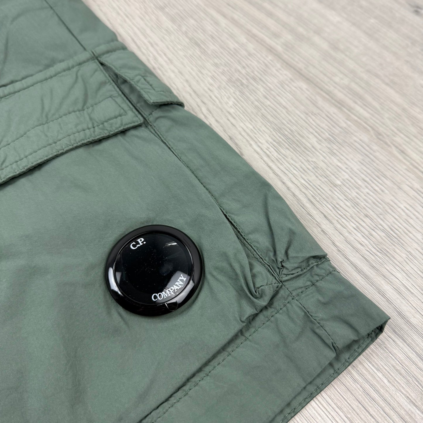 CP Company 50 Fili Cargo Shorts - Laurel Wreath