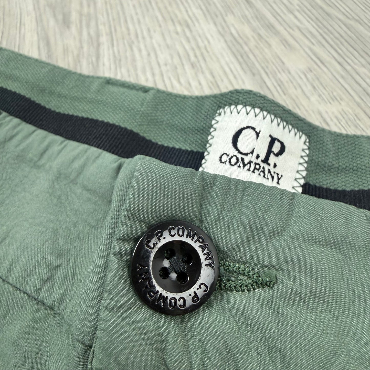 CP Company 50 Fili Cargo Shorts - Laurel Wreath