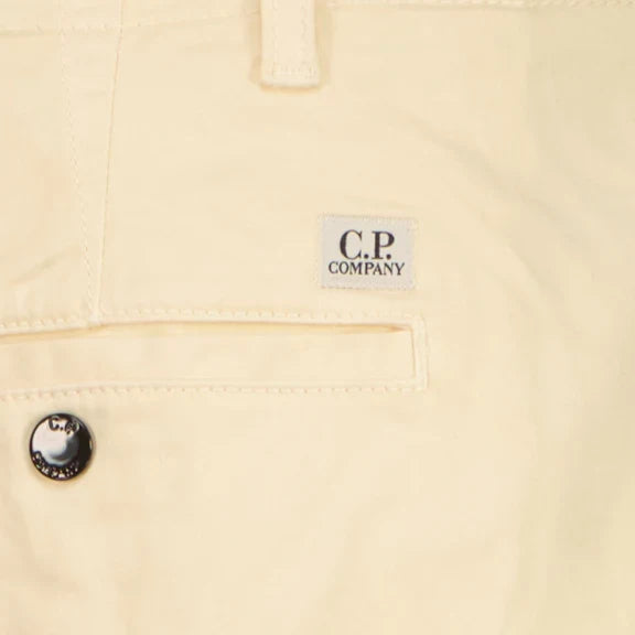 Cp Company 116A Satin Stretch Cargo Shorts In Pistachio Shell