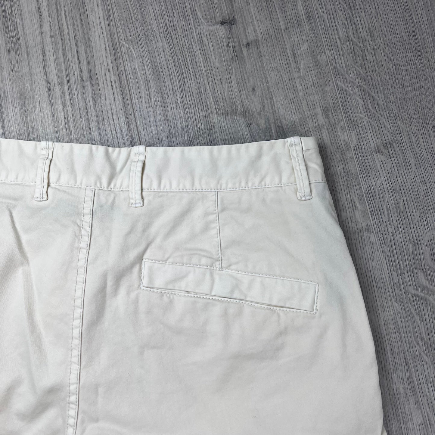 Stone Island Cargo Shorts - Ivory