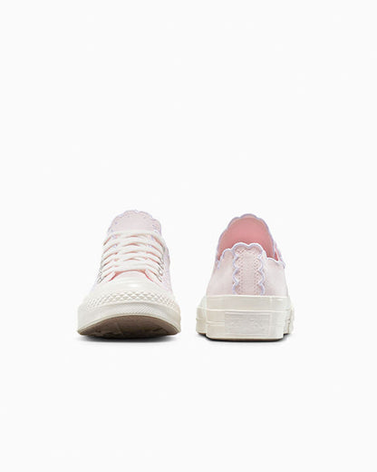 Chuck 70 Embroidered Low Top