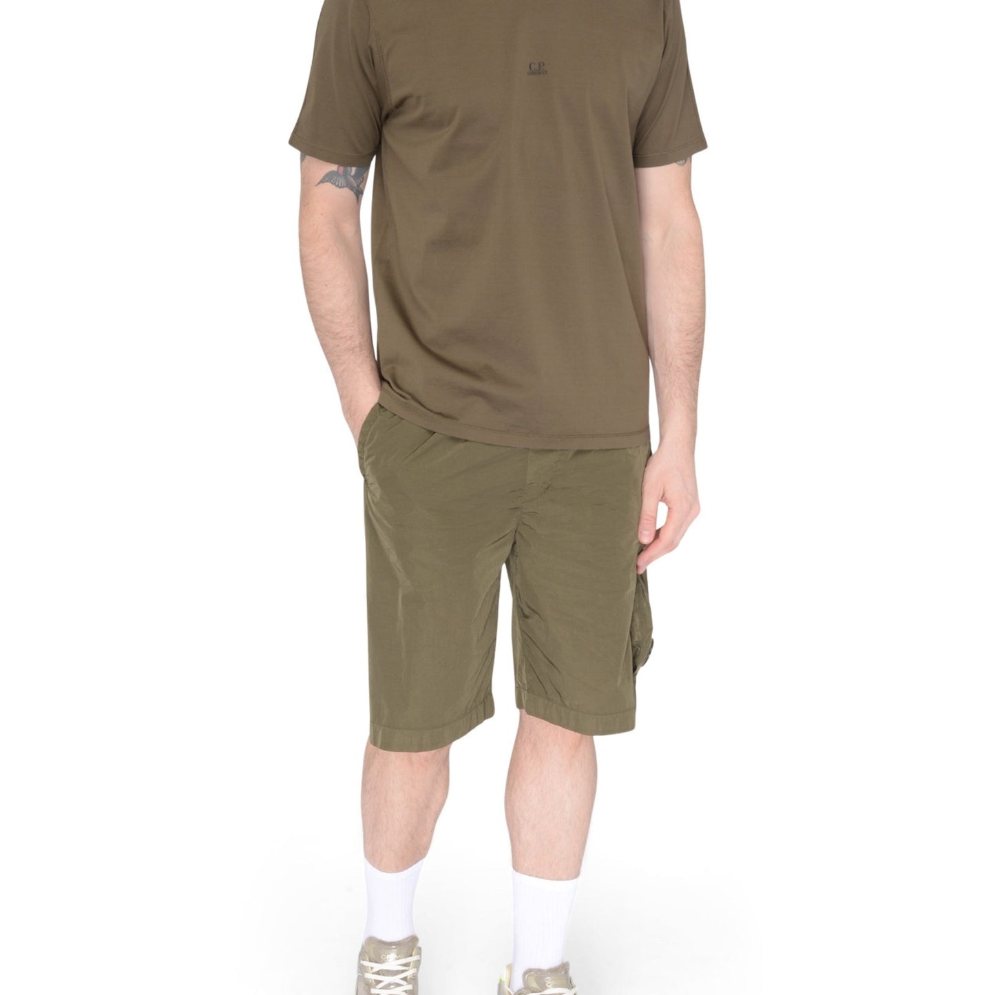 Cp Company 041A Chrome Lens Cargo Shorts In Ivy Green