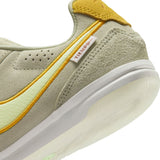 Load image into Gallery viewer, Nike Jr. Tiempo Streetgato LE Indoor/Court Low-Top Soccer Shoes