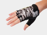 Load image into Gallery viewer, Bontrager Kids Small/Medium (4-6) Black Camo Glove