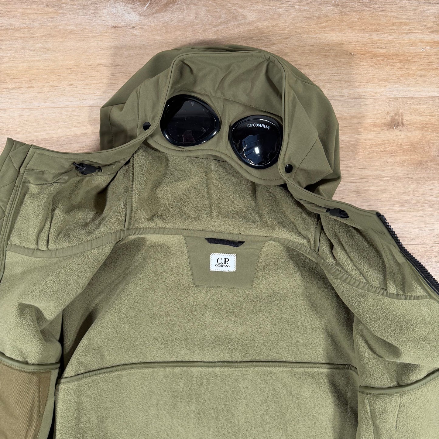 C.P. Company Shell-R Goggle Jacket in Elmwood Green