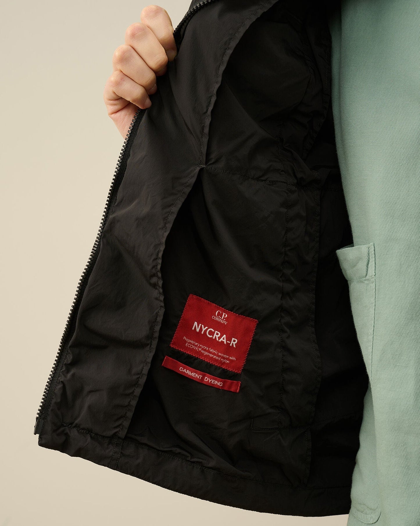 Cp Company 190A Nycra-R Lens Jacket In Black