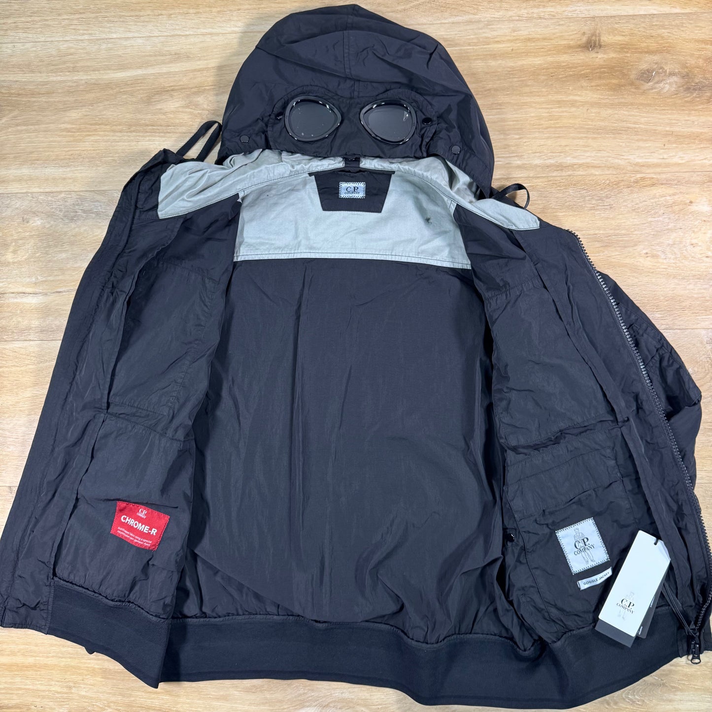 C.P. Company Chrome-R Goggle Jacket in Black