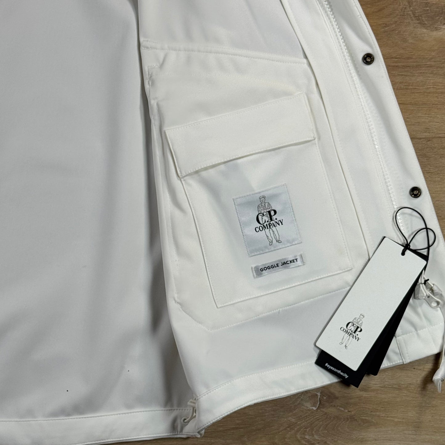C.P. Company Shell-R Goggle Gilet in Gauze White