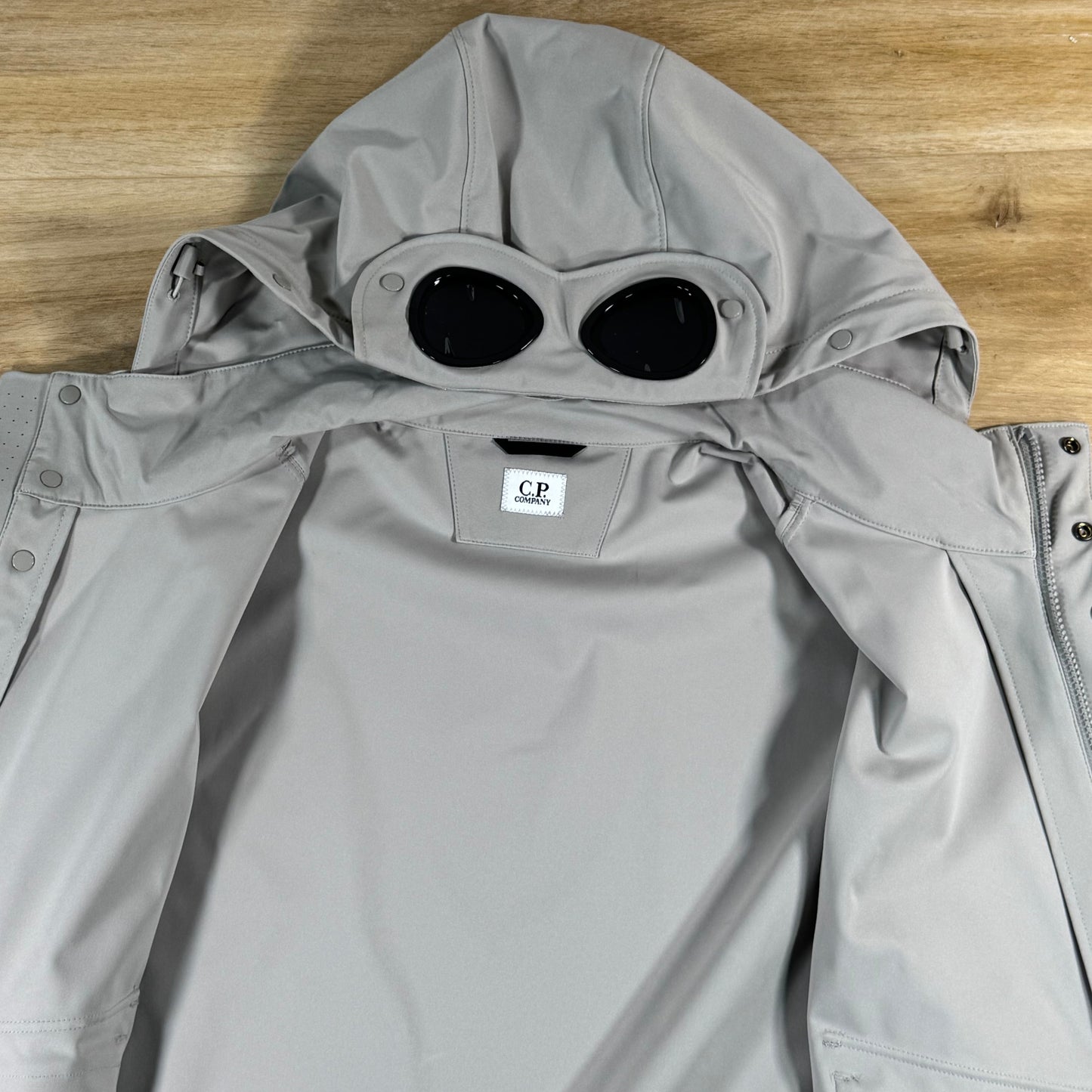 C.P. Company Shell-R Goggle Gilet in Dove