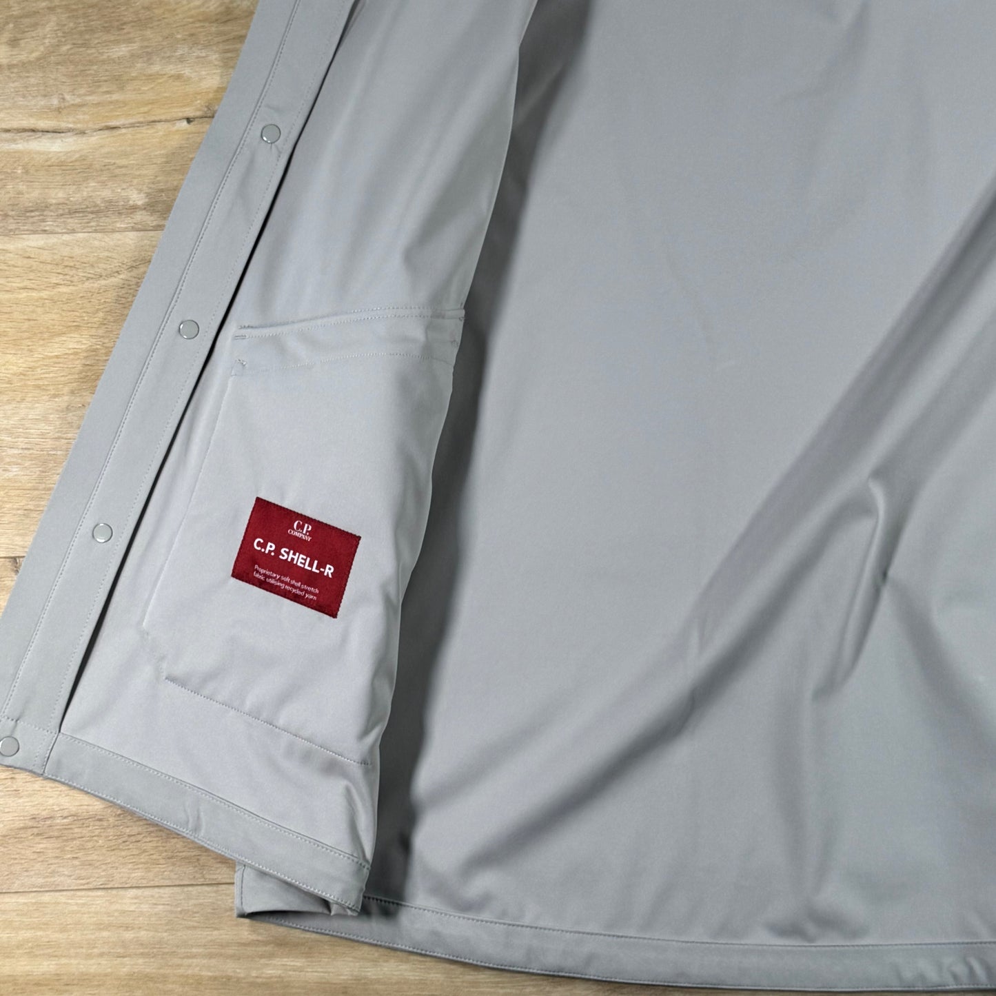 C.P. Company Shell-R Goggle Gilet in Dove