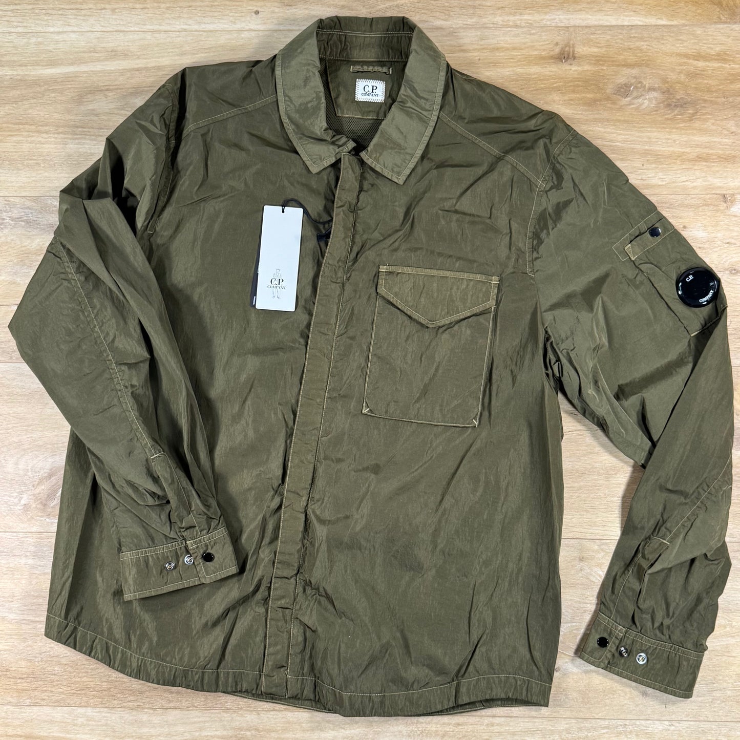 C.P. Company Chrome-R Lens Overshirt in Ivy Green