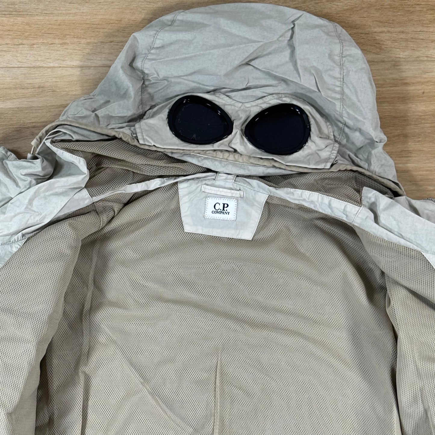 C.P. Company Flatt Nylon Goggle Lens Jacket in Dove