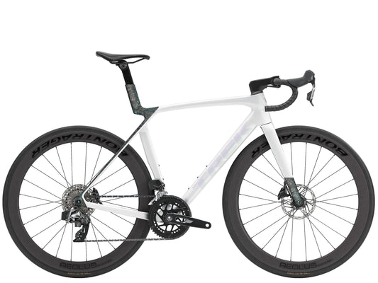 Madone SL 6 AXS L Gloss Crystal White/Matte Deep Smoke