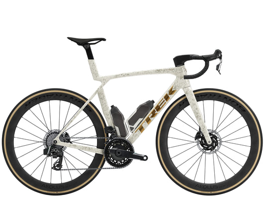 Madone SLR 7 AXS L Era White/Supernova Marble