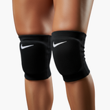 Load image into Gallery viewer, Nike Essential Knee Pads Black