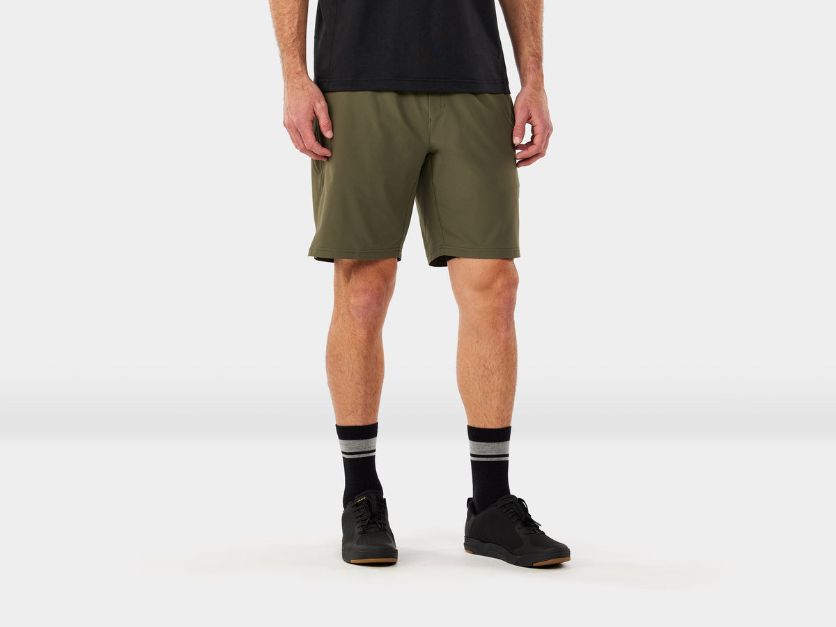 Short Trek Quantum Large Black Olive