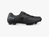 Load image into Gallery viewer, Shimano XC503 42 Black Shoe
