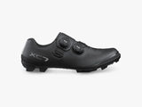 Load image into Gallery viewer, Shimano XC703 42 Black Shoe