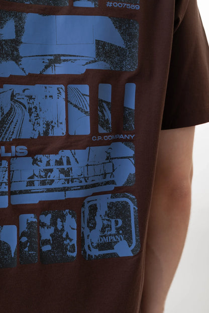 Cp Company 048A Metropolis Graphic Logo T-Shirt In Rum Raisin