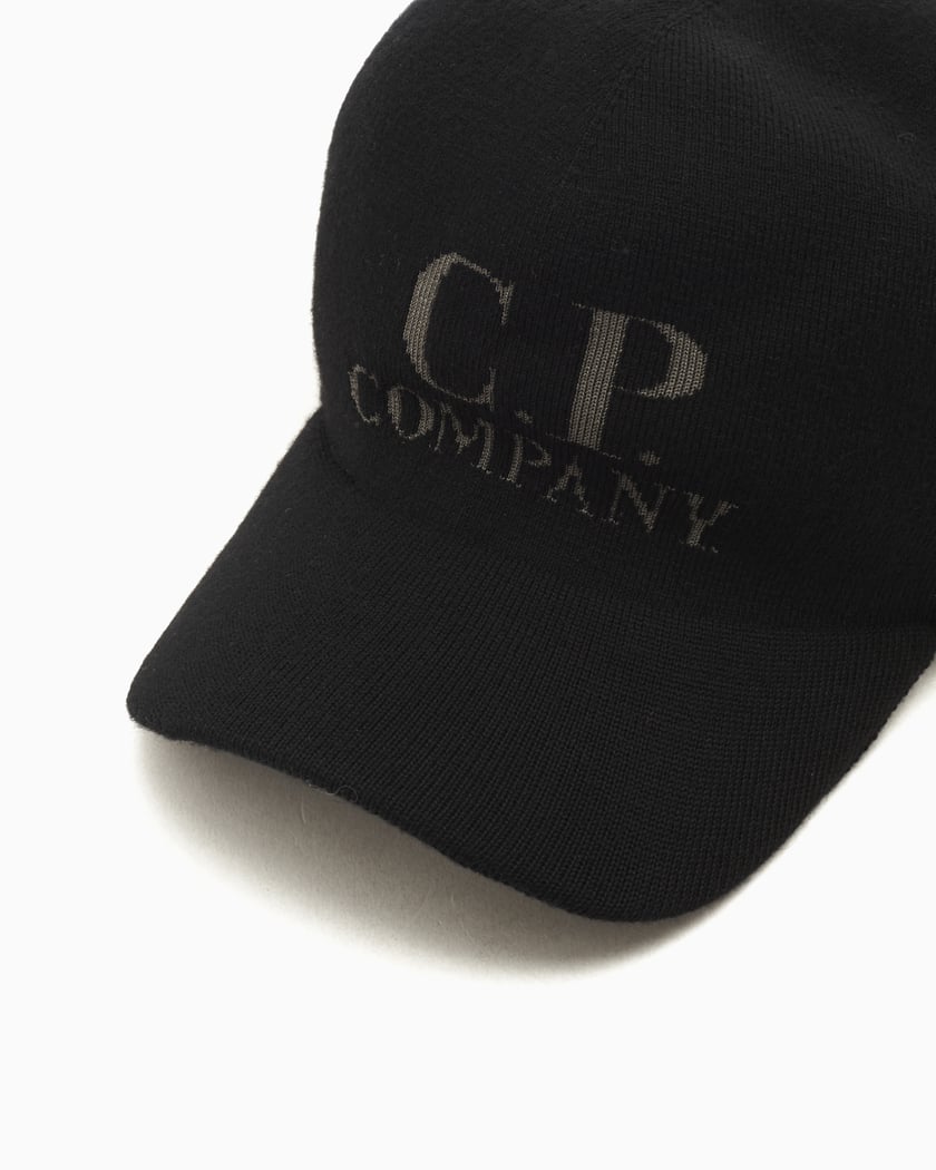 Cp Company Intarsia Wool Logo Cap In Black