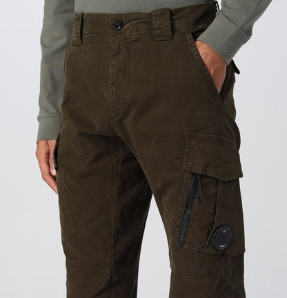 Cp Company 124A Stretch Satin Lens Cargo Pants In Ivy Green