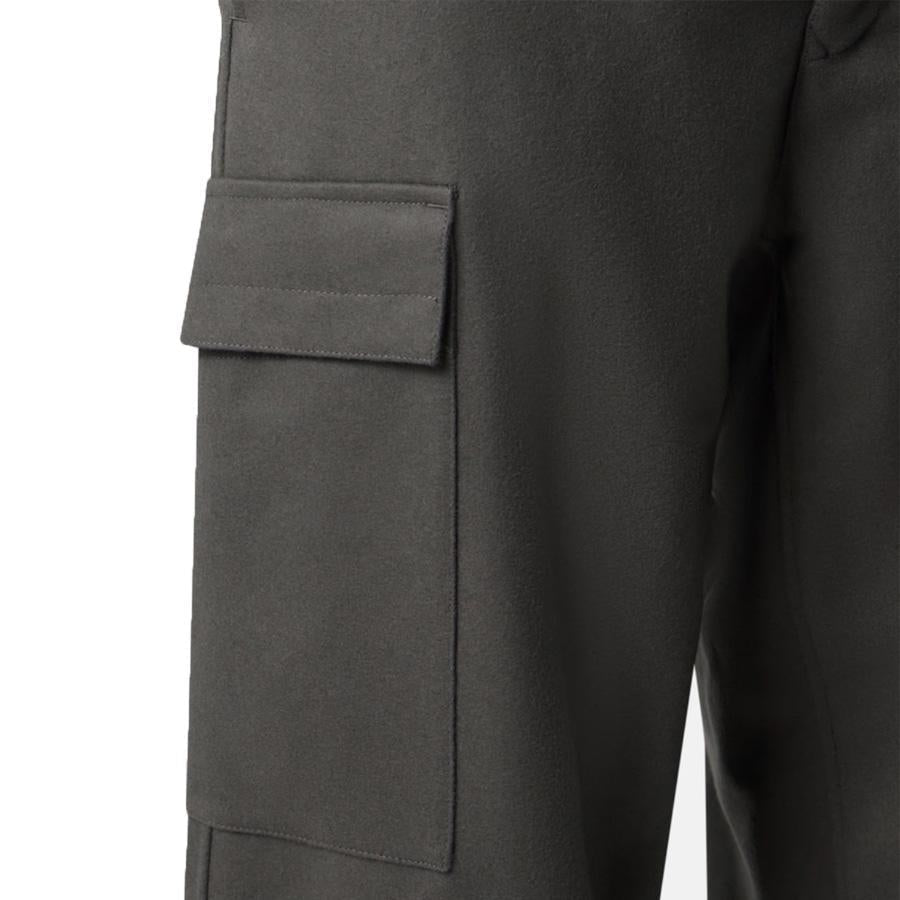 [Stone Island] Ghost Flannel Loose Fit Trousers with Elasticated Zipped Cuffs in Dark Grey